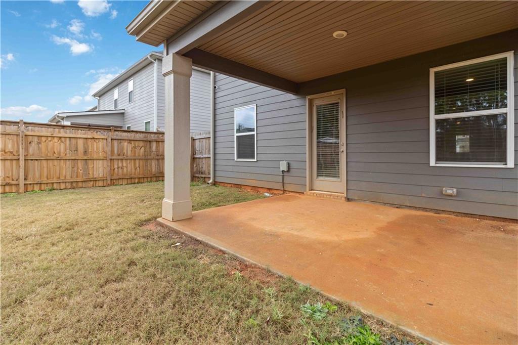 163 Kingfisher Walk Covington, GA 30014 - Photo 36 of 41 a view of an empty room with closet