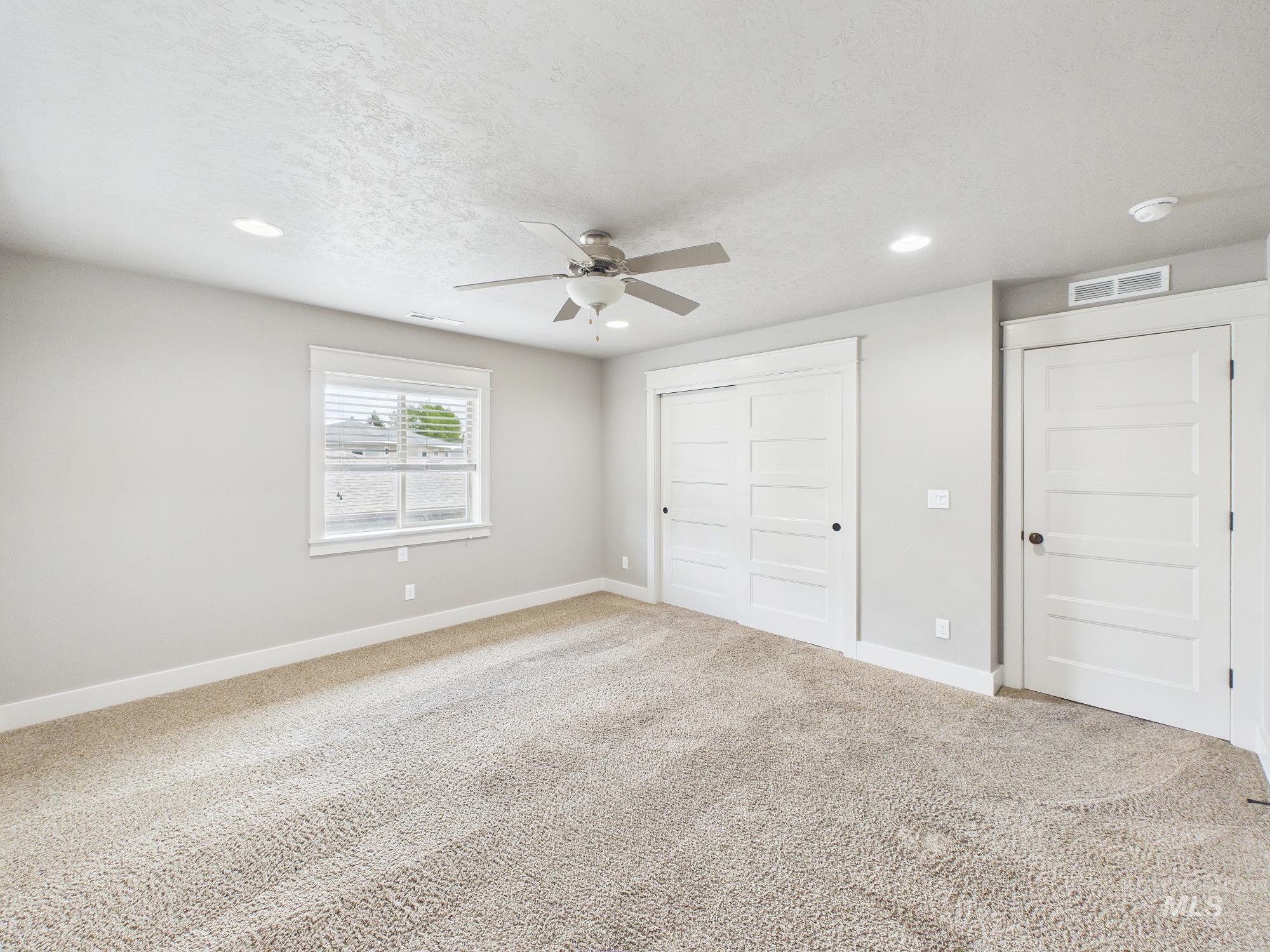 89 South Barkvine Way Star, ID 83669 - Photo 15 of 50