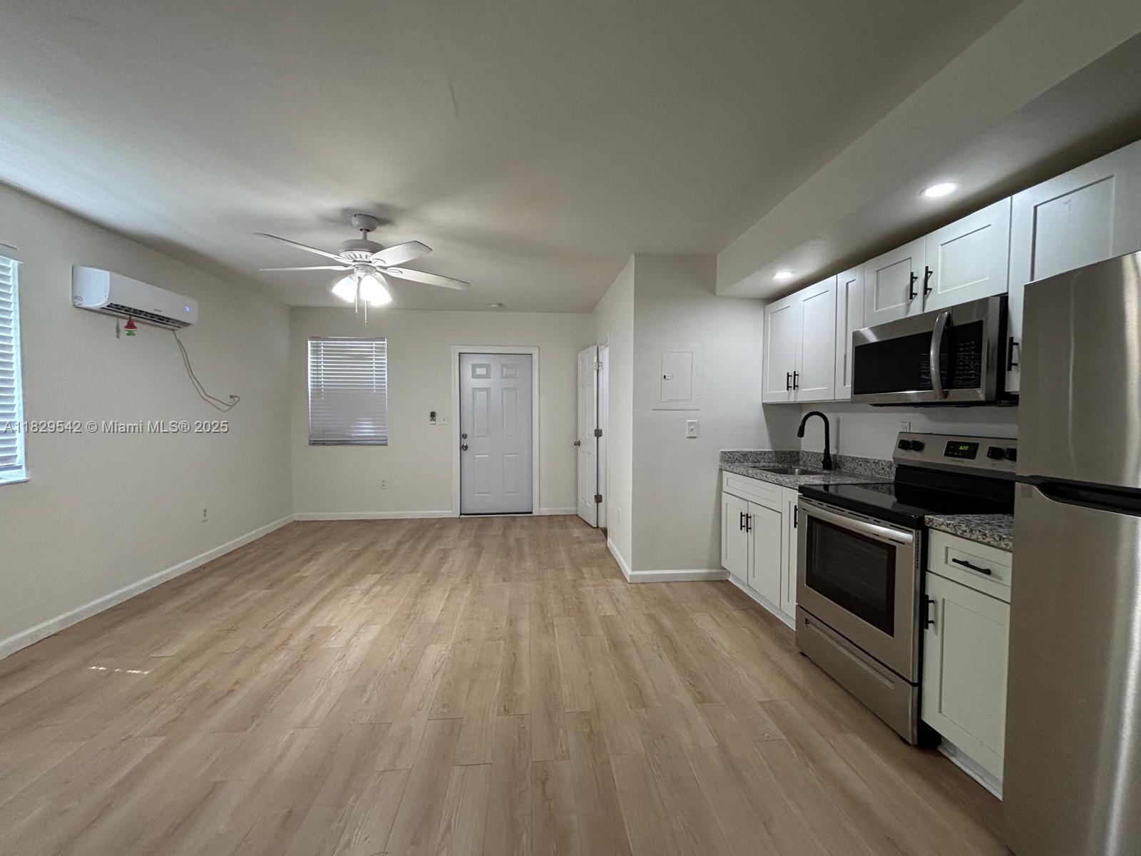 467 Northwest 8th Street, Unit 1 Miami, FL 33136 - Photo 13 of 23