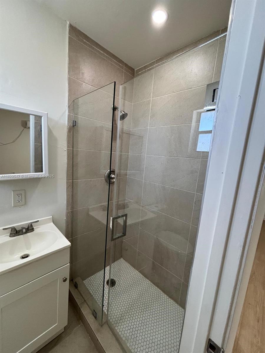 467 Northwest 8th Street, Unit 1 Miami, FL 33136 - Photo 20 of 23