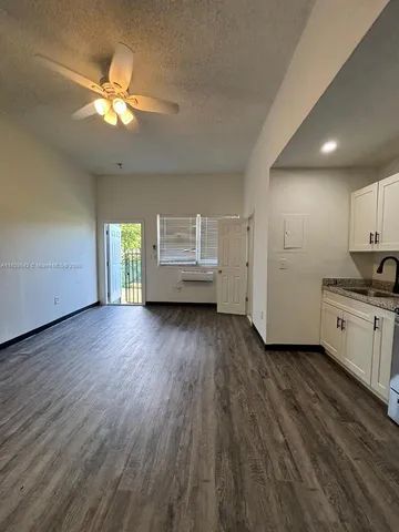 $1,399 | 467 Northwest 8th Street, Unit 1, Miami, FL 33136