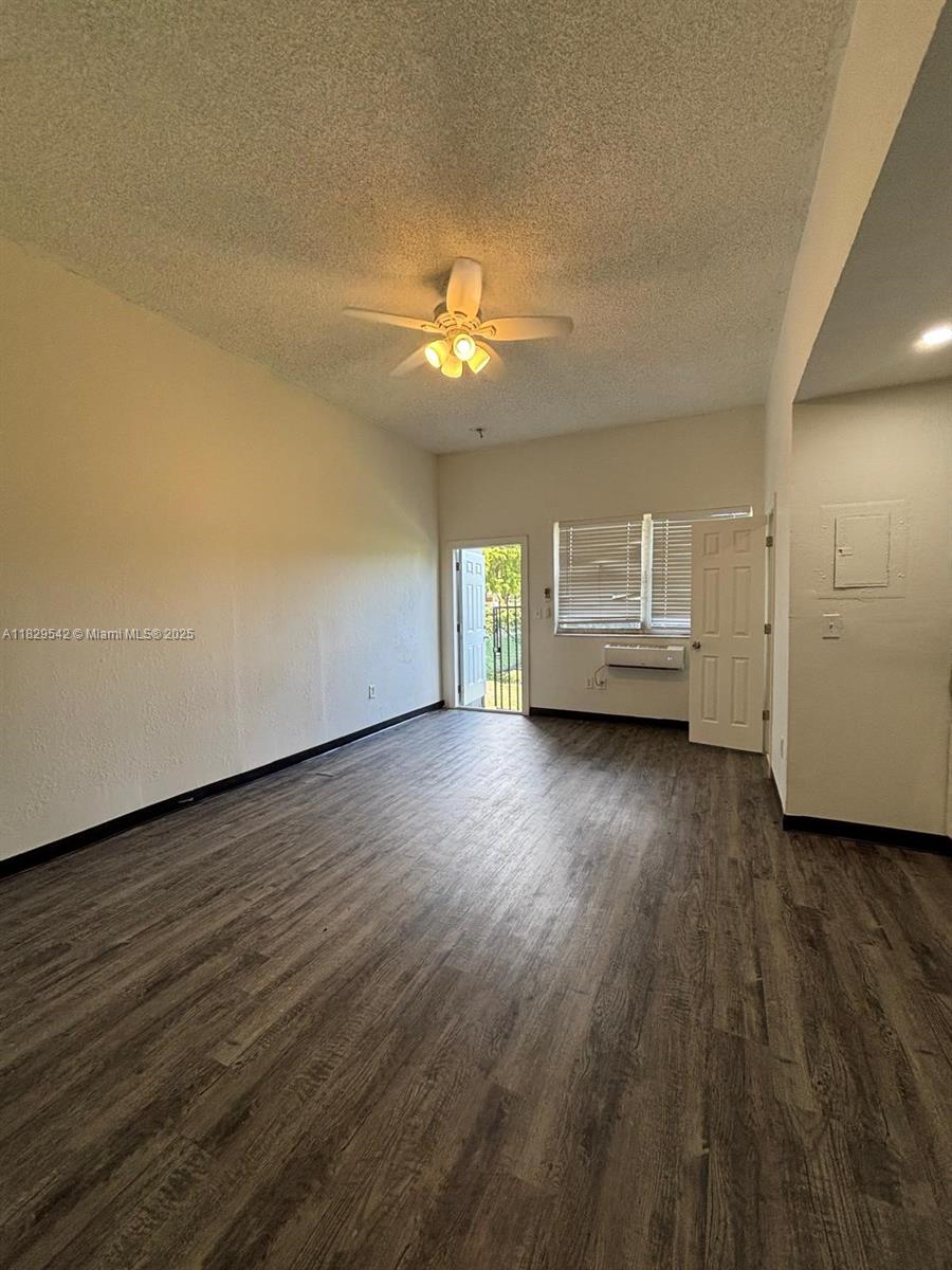 467 Northwest 8th Street, Unit 1 Miami, FL 33136 - Photo 7 of 23