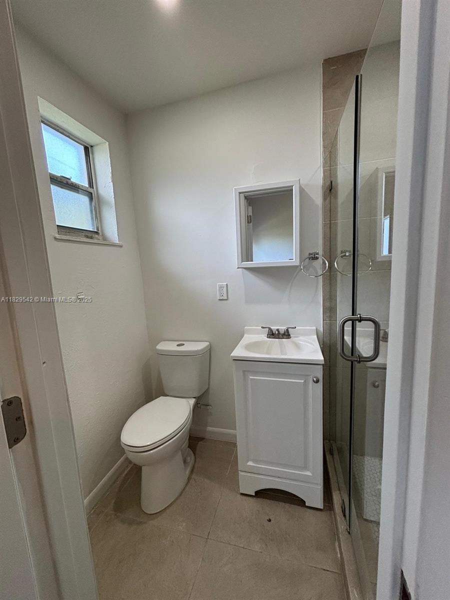 467 Northwest 8th Street, Unit 1 Miami, FL 33136 - Photo 8 of 23