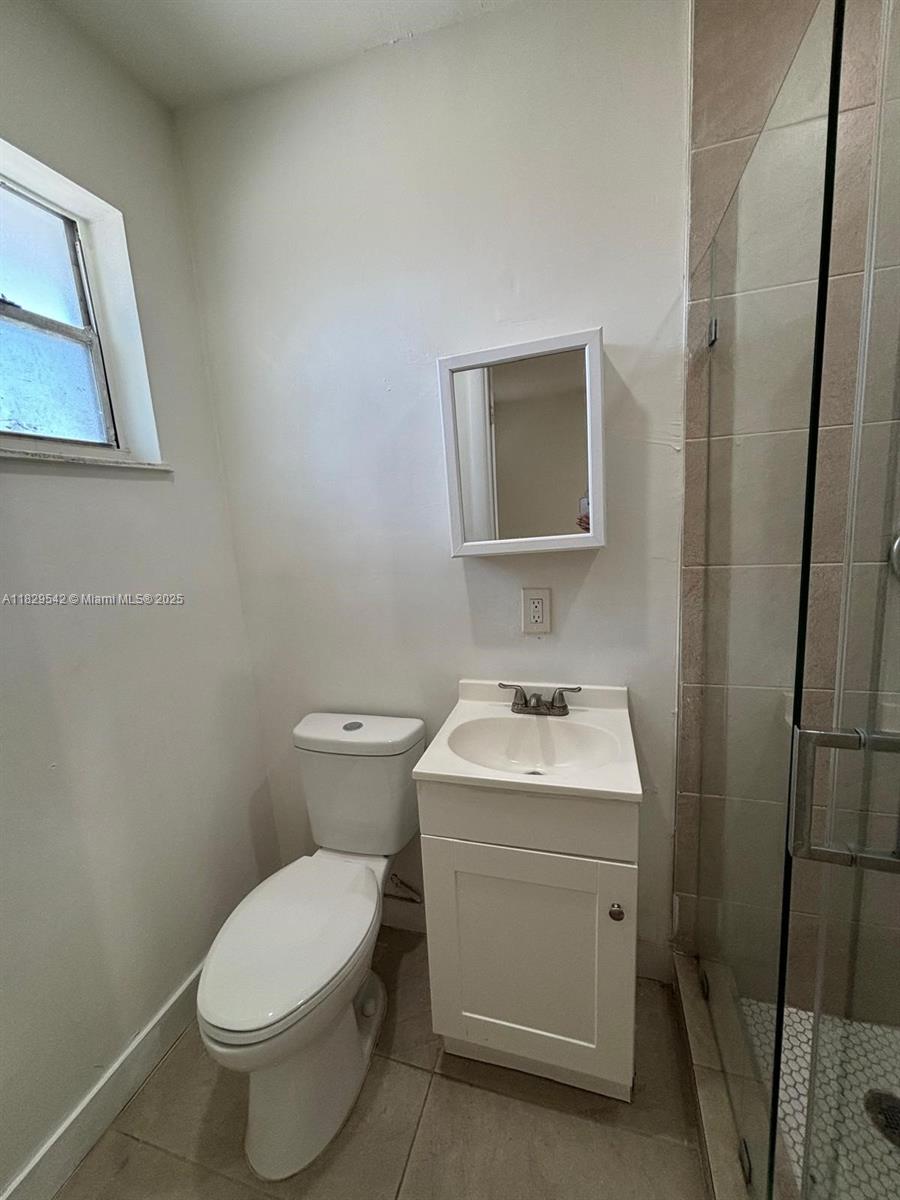 467 Northwest 8th Street, Unit 1 Miami, FL 33136 - Photo 10 of 23