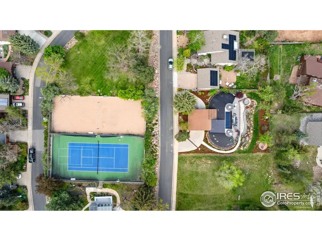 a picture of city view