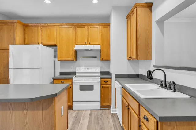 $2,400 | 7717 Porter House Drive, Nashville, TN 37211