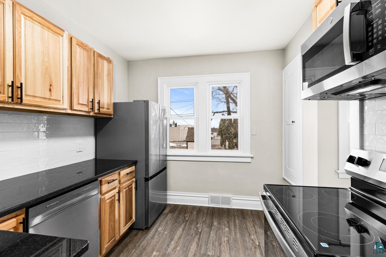 3916 West 4th Street Duluth, MN 55807 - Photo 13 of 38