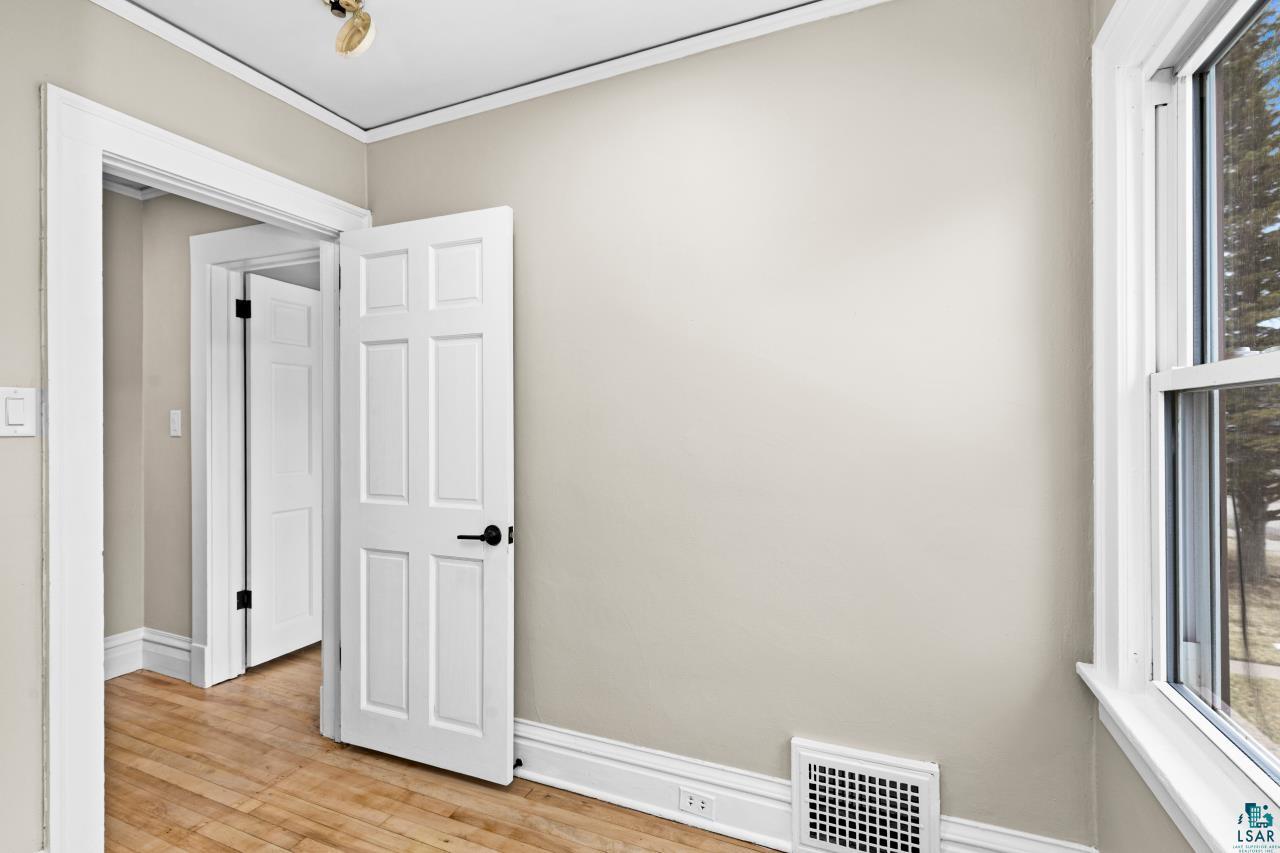 3916 West 4th Street Duluth, MN 55807 - Photo 21 of 38