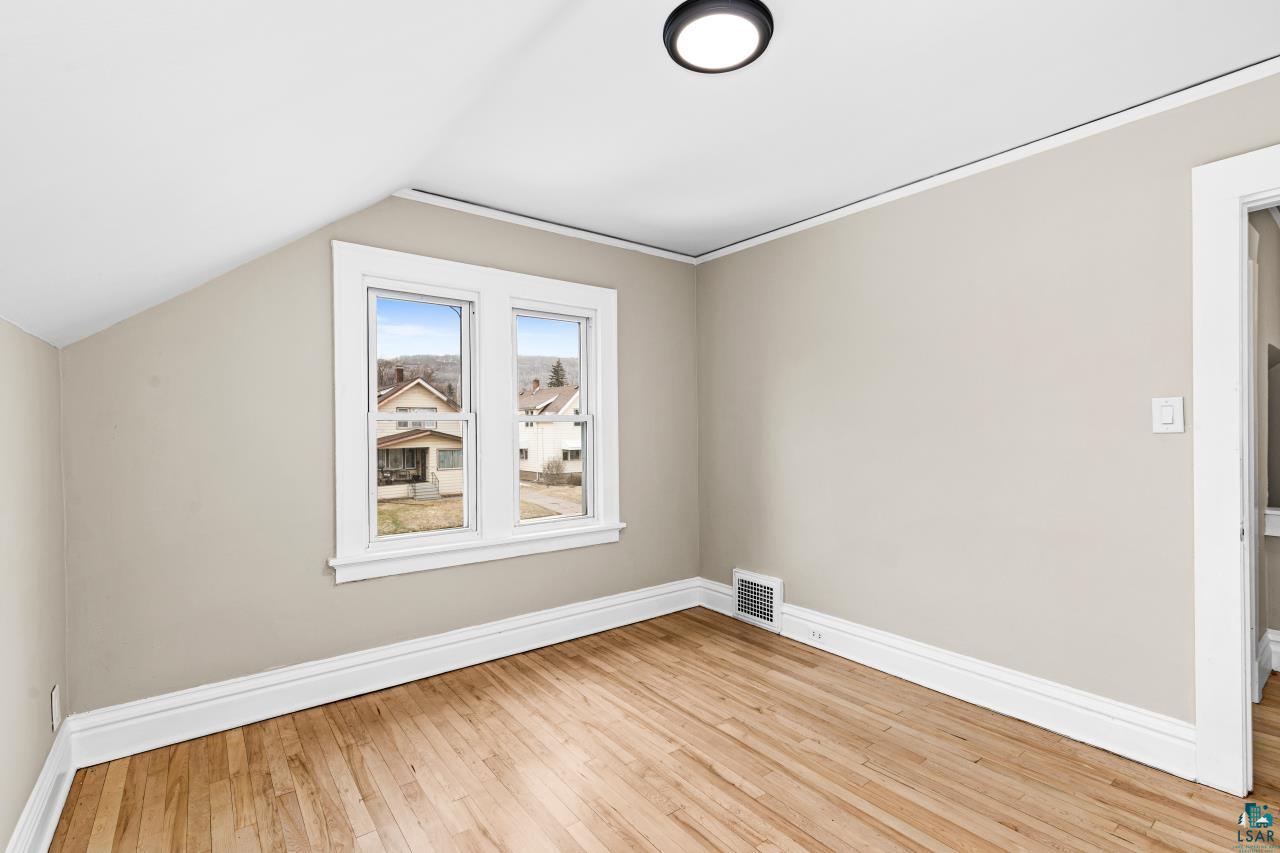 3916 West 4th Street Duluth, MN 55807 - Photo 22 of 38