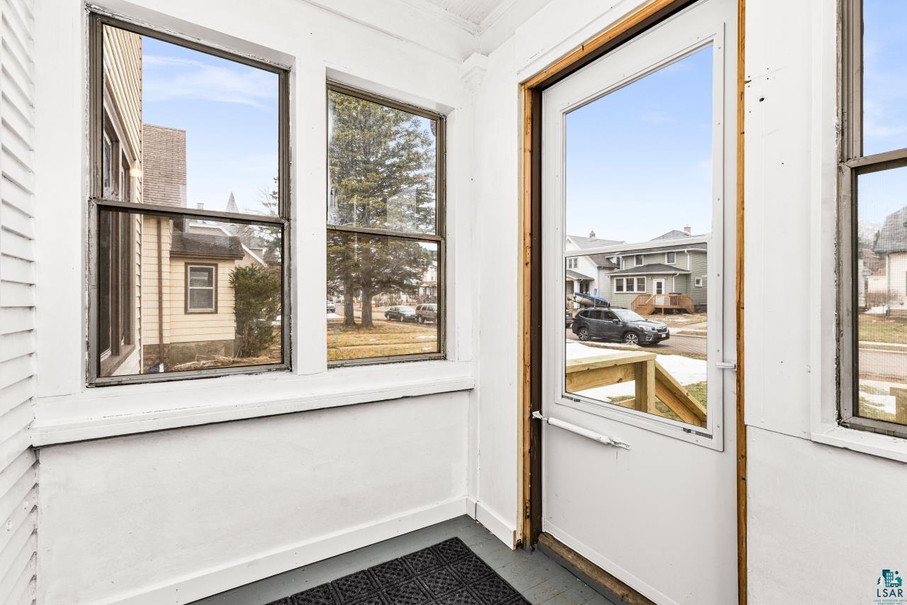 3916 West 4th Street Duluth, MN 55807 - Photo 4 of 38