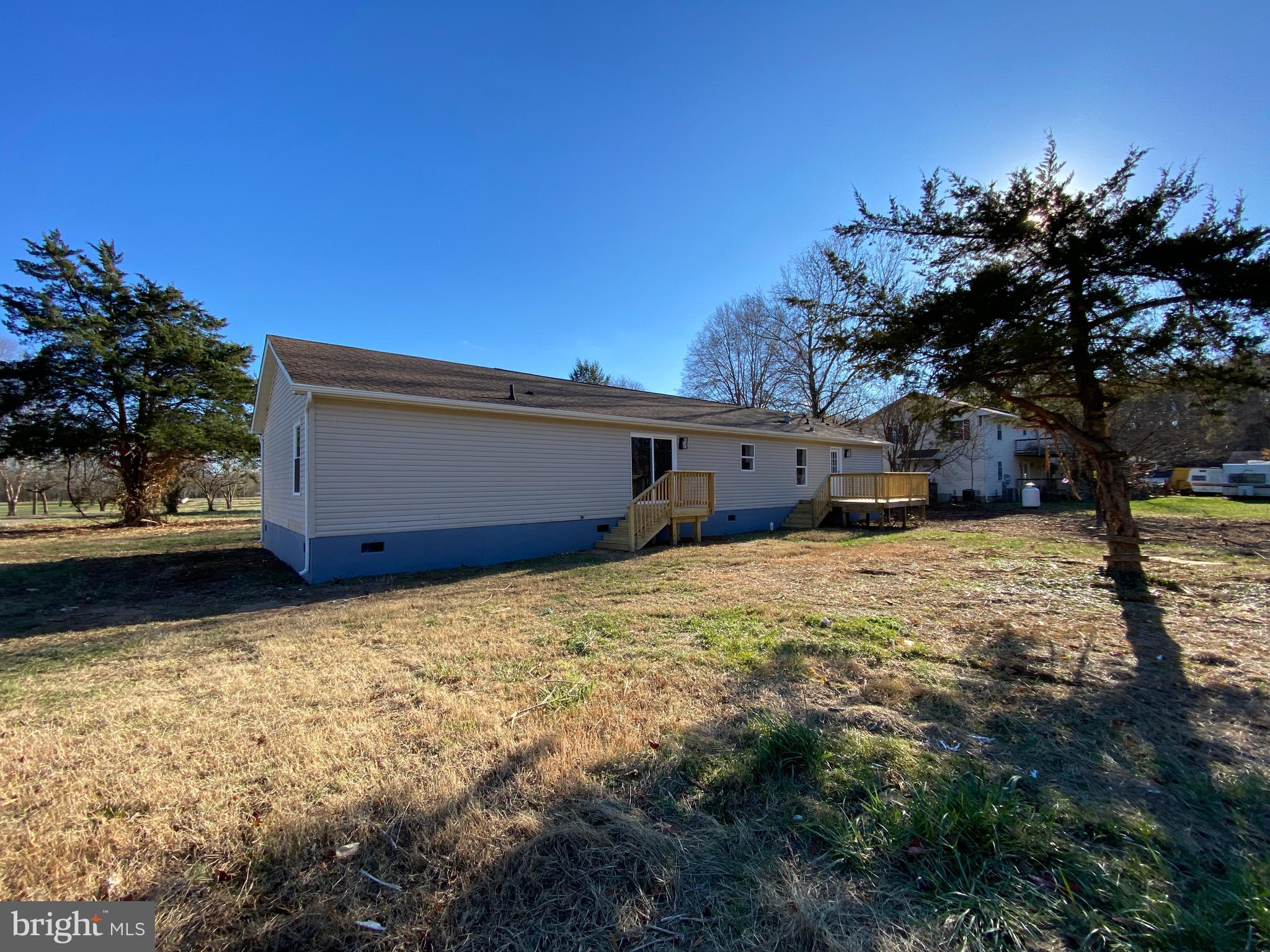 10504 Benchmark Road Fredericksburg, VA 22408 - Photo 5 of 53