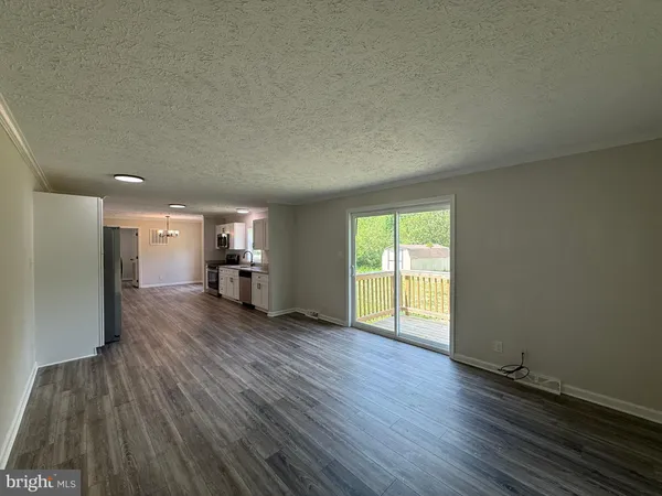 $2,695 | 10504 Benchmark Road, Fredericksburg, VA 22408