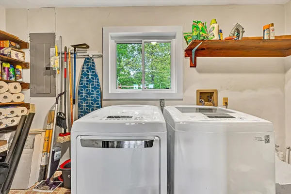 $499,900 | 150 Indian Pointe Drive, Hardy, VA 24101