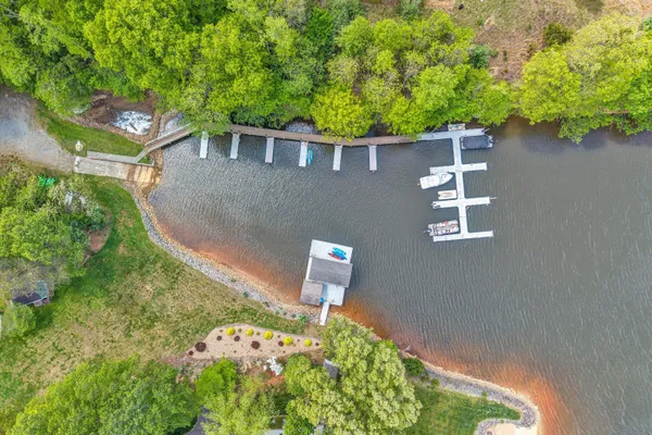 $499,900 | 150 Indian Pointe Drive, Hardy, VA 24101