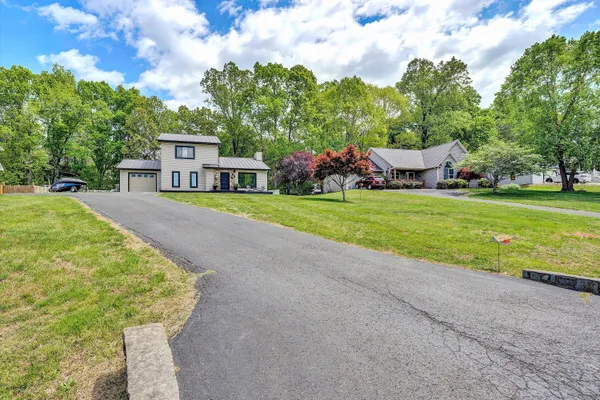 $499,900 | 150 Indian Pointe Drive, Hardy, VA 24101