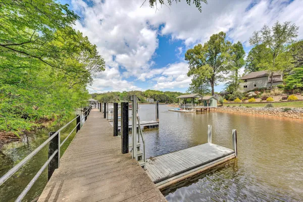 $499,900 | 150 Indian Pointe Drive, Hardy, VA 24101