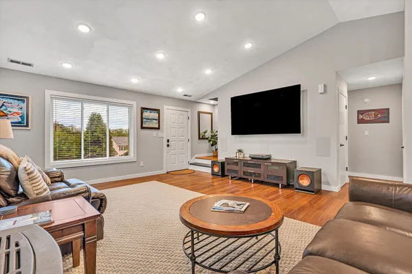 $499,900 | 150 Indian Pointe Drive, Hardy, VA 24101