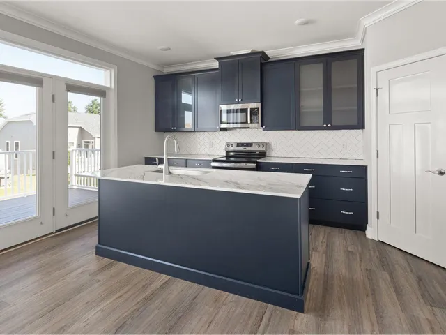 $827,000 | 76 Daniel Drive, South Burlington, VT 05403