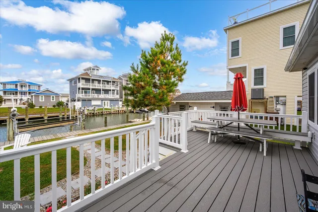 $999,999 | 12353 Meadow Drive, Berlin, MD 21811