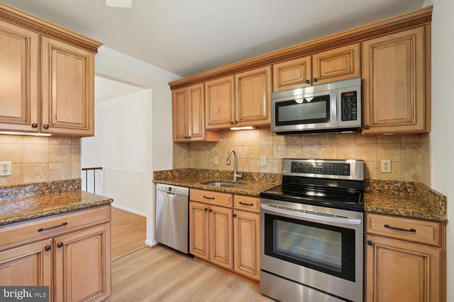 24 Ramsdell Court Gaithersburg, MD 20878 - Photo 8 of 50 Gallery Image 8