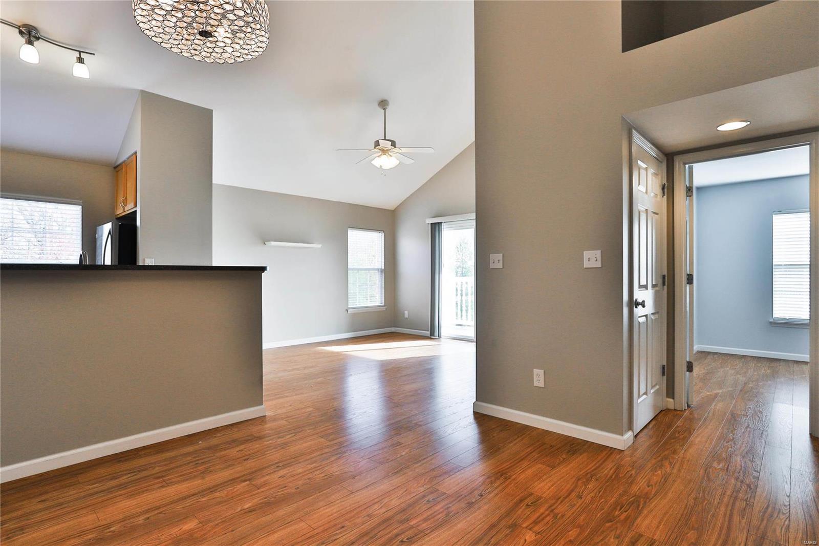 9715 Crayford Road, Unit 3H Affton, MO 63123 - Photo 3 of 22