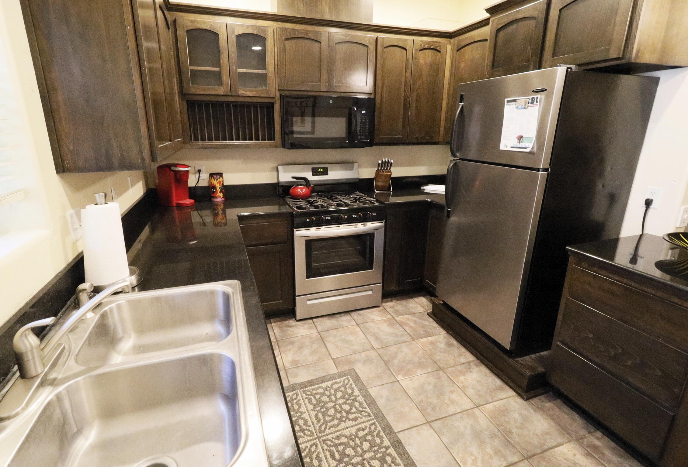 2210 East Barnett Road, Unit 2 Medford, OR 97504 - Photo 6 of 23 _MG_4945
