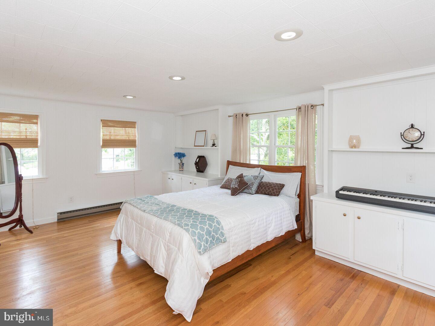 215 Highland Road Pottstown, PA 19464 - Photo 15 of 25 Master Bedroom