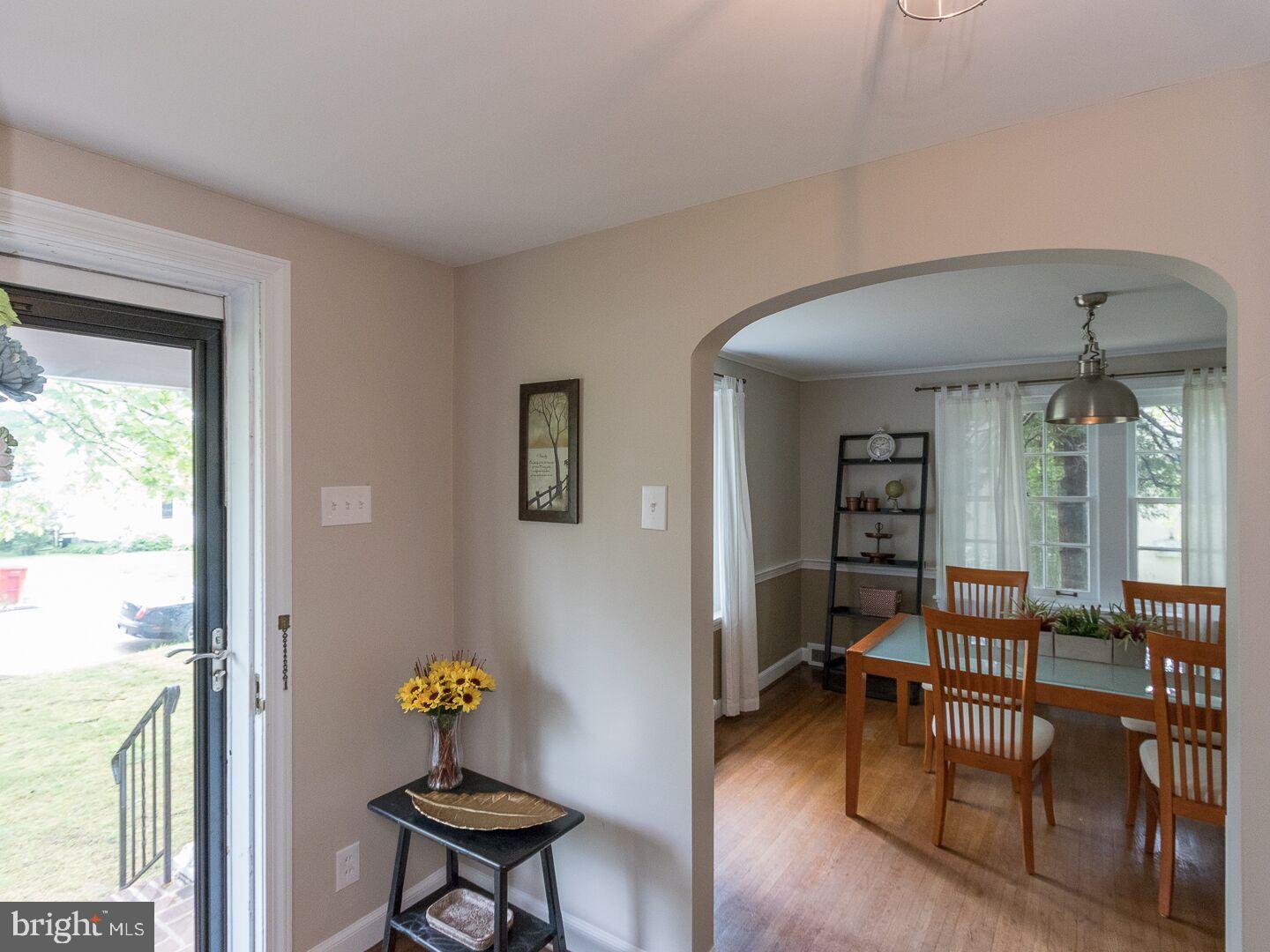 215 Highland Road Pottstown, PA 19464 - Photo 3 of 25 Foyer