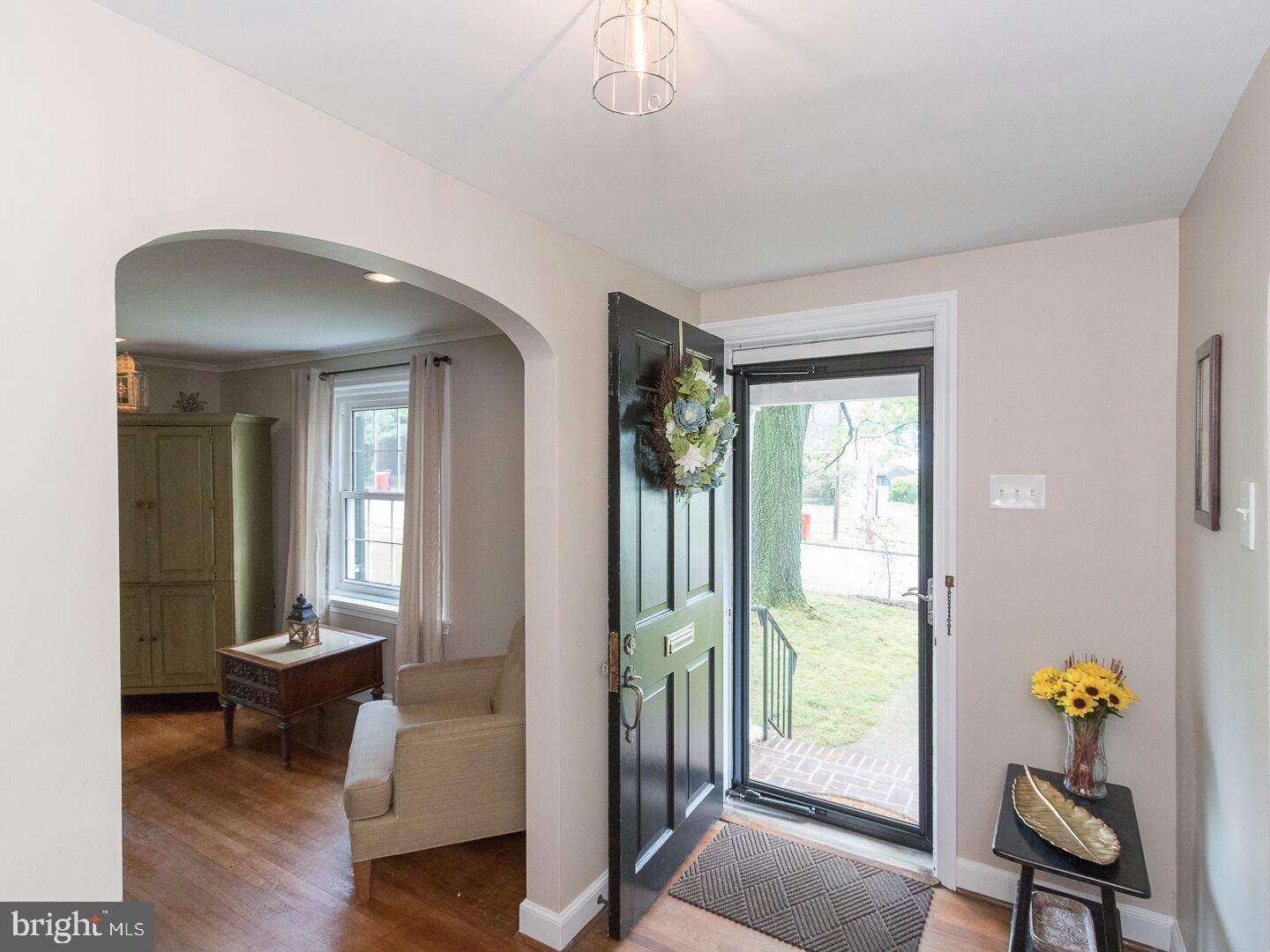215 Highland Road Pottstown, PA 19464 - Photo 4 of 25 Foyer