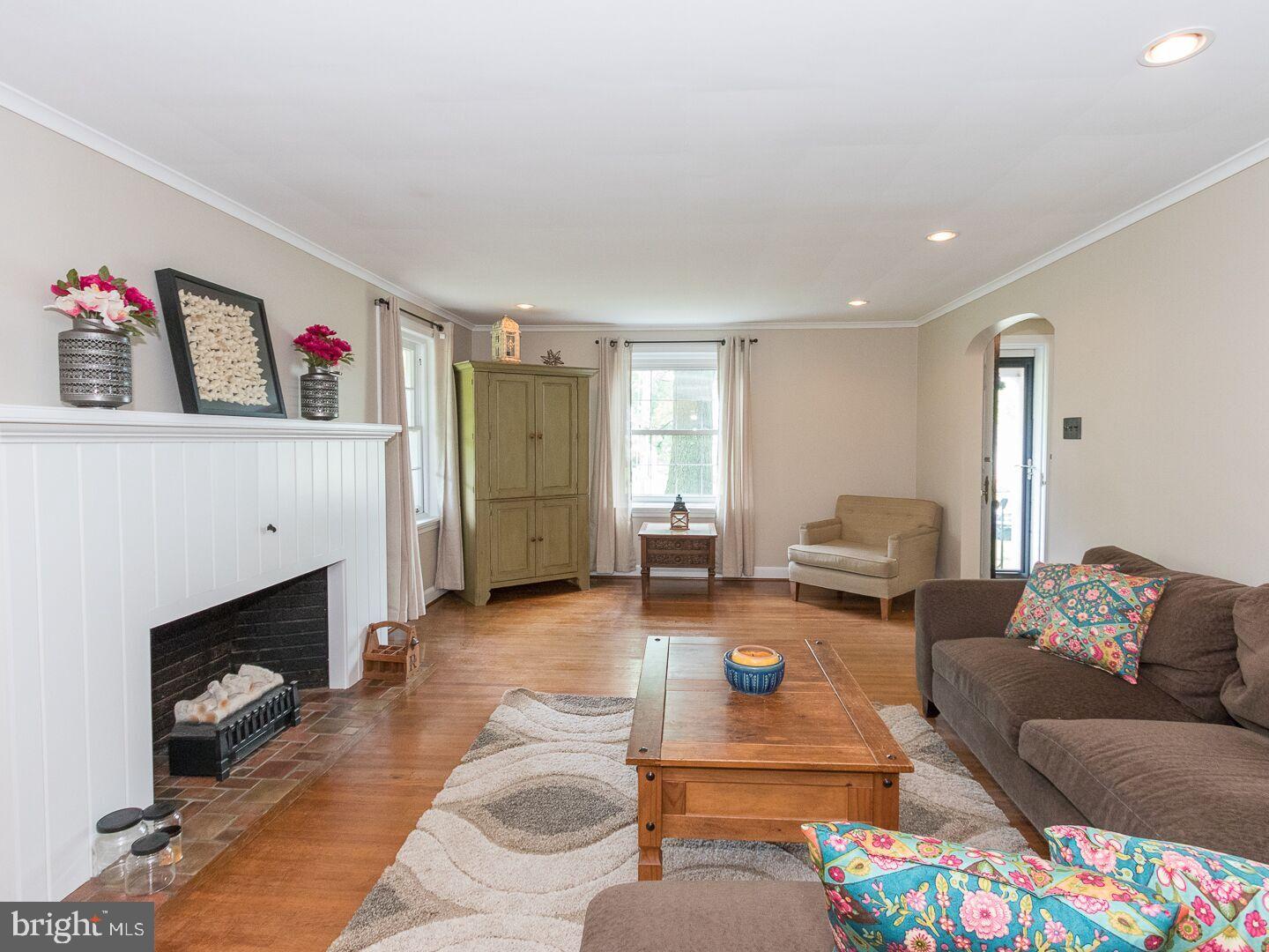 215 Highland Road Pottstown, PA 19464 - Photo 5 of 25 Family Room