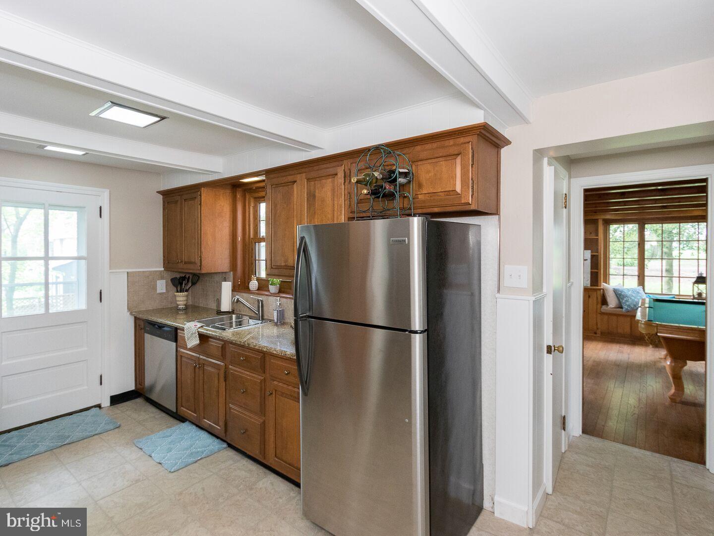 215 Highland Road Pottstown, PA 19464 - Photo 8 of 25 Kitchen