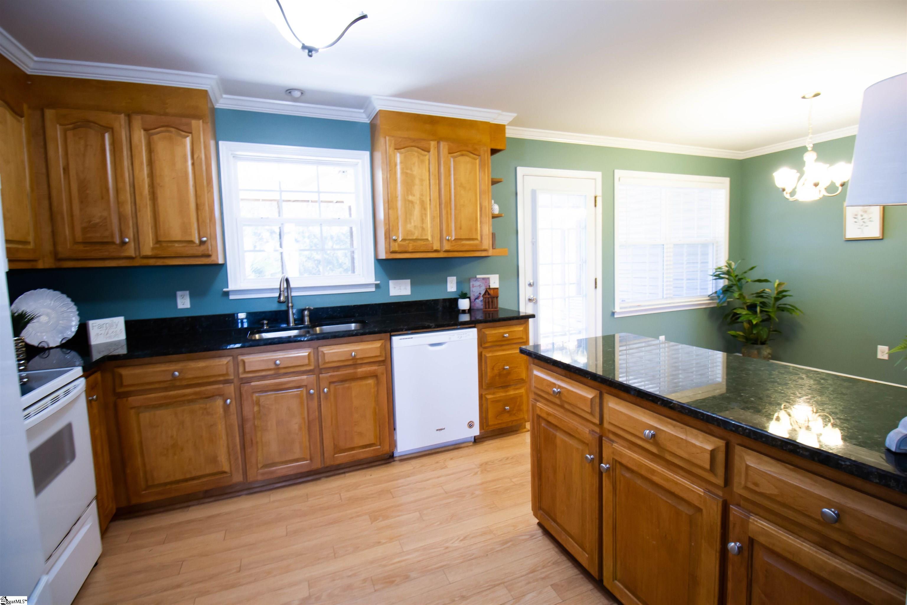 334 Greenpond Road Fountain Inn, SC 29644 - Photo 12 of 36