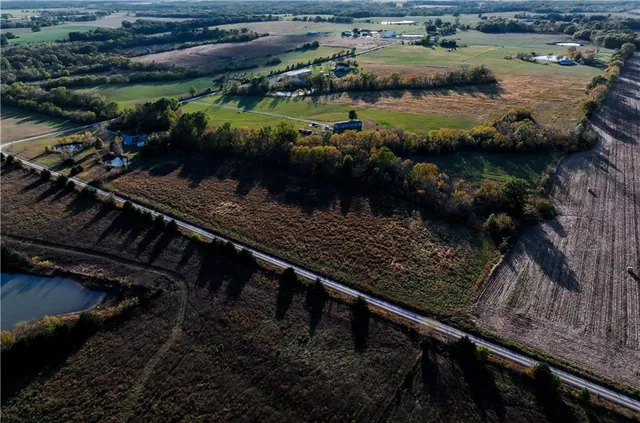 $60,000 | 14004 Northeast County Road 14004 N/a, Adrian, MO 64720