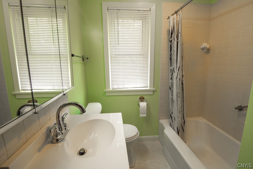 115 Huntington Road Onondaga, NY 13219 - Photo 20 of 33