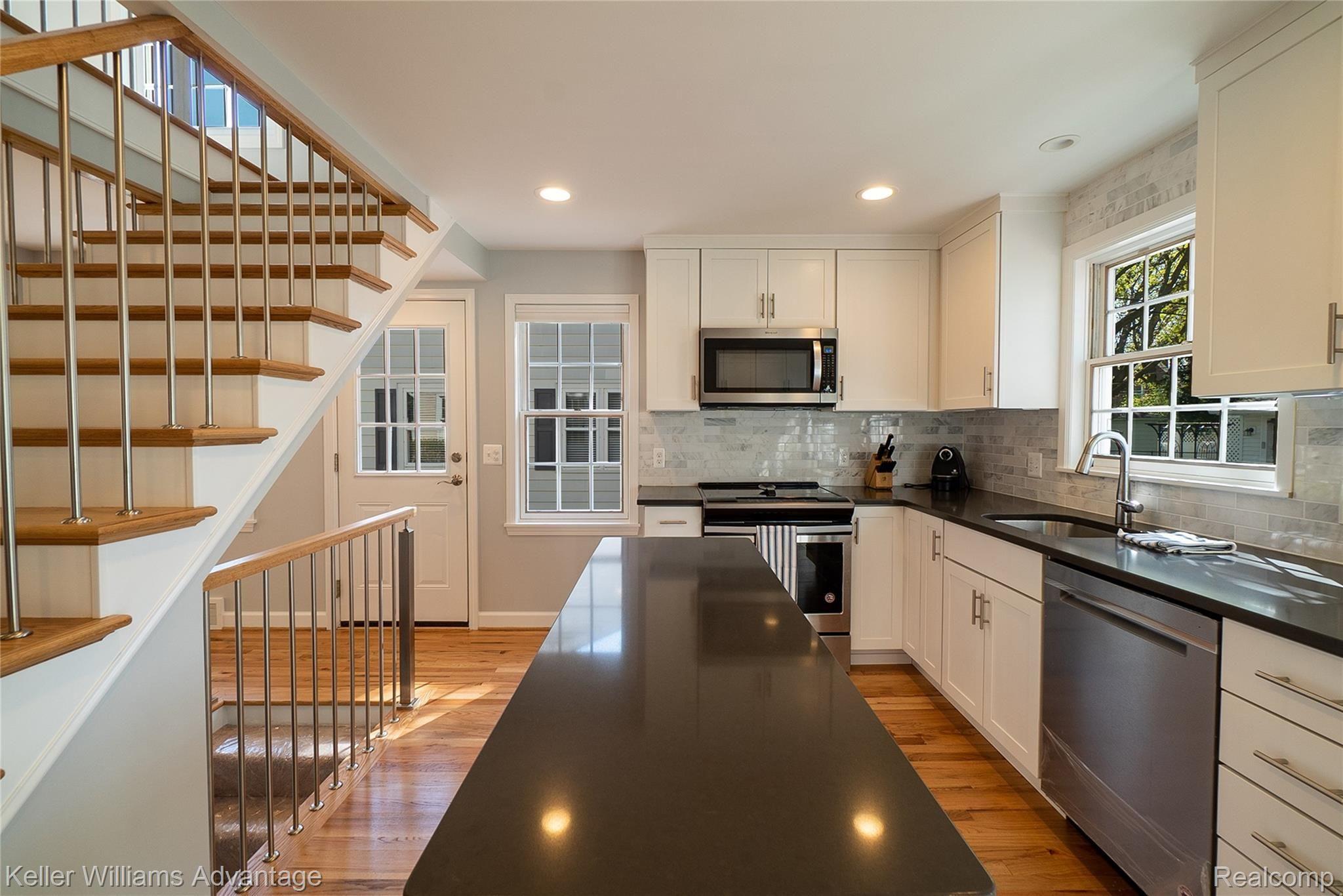 336 Maywood Avenue Rochester, MI 48307 - Photo 3 of 44 MaywoodAve_336_Kitchen 1.jpg