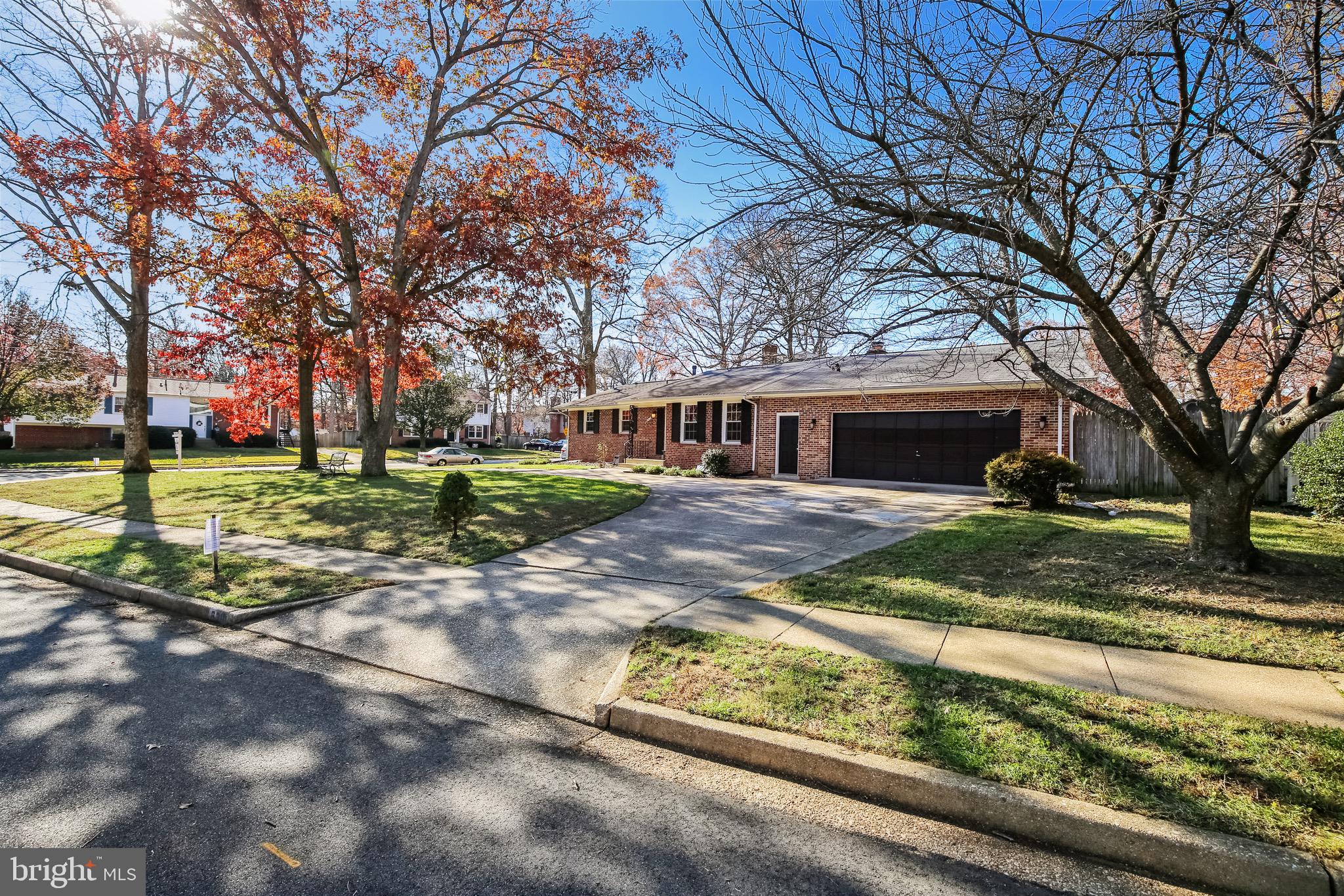 6310 Wayles Street Springfield, VA 22150 - Photo 3 of 68