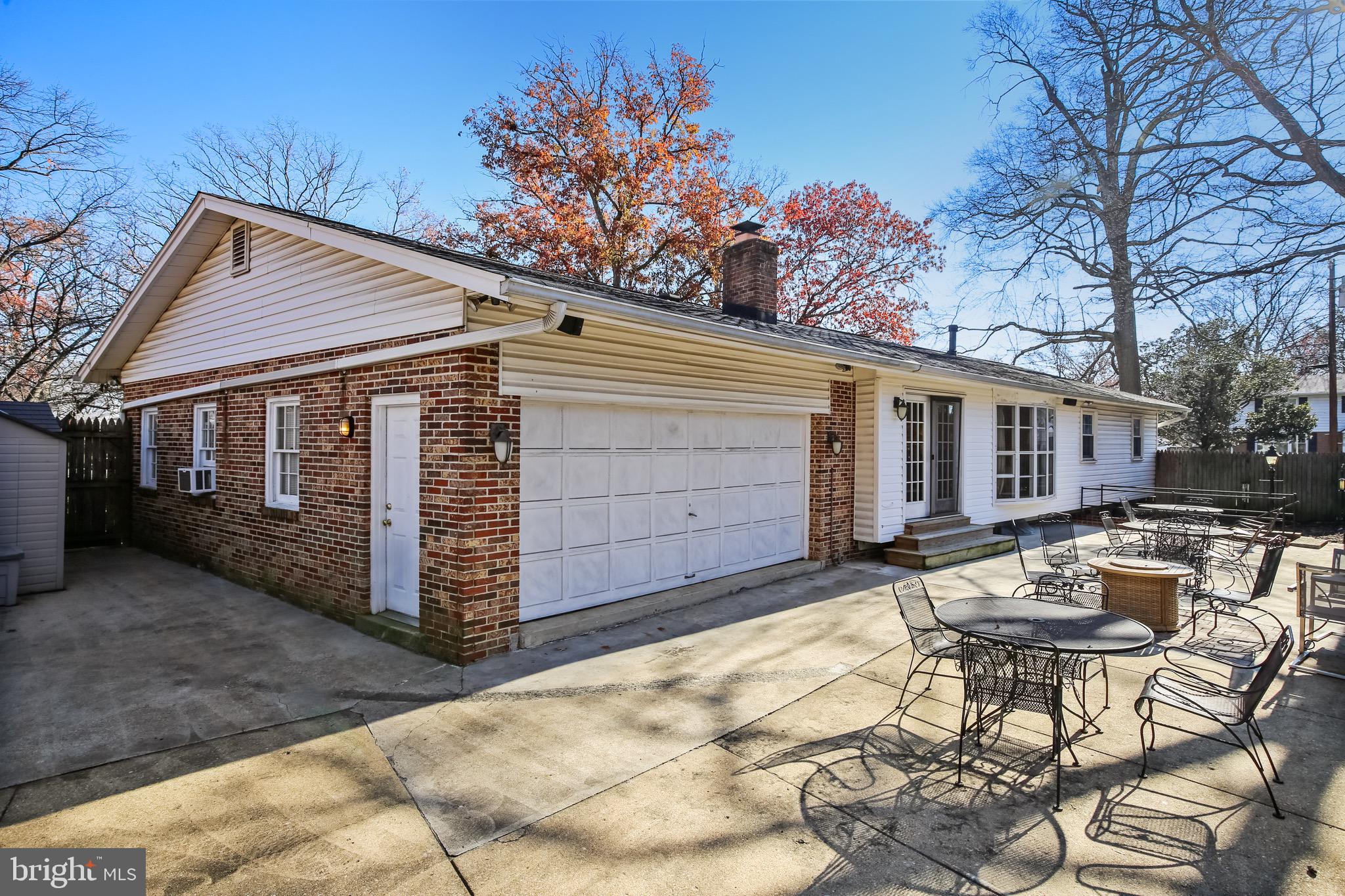 6310 Wayles Street Springfield, VA 22150 - Photo 6 of 68