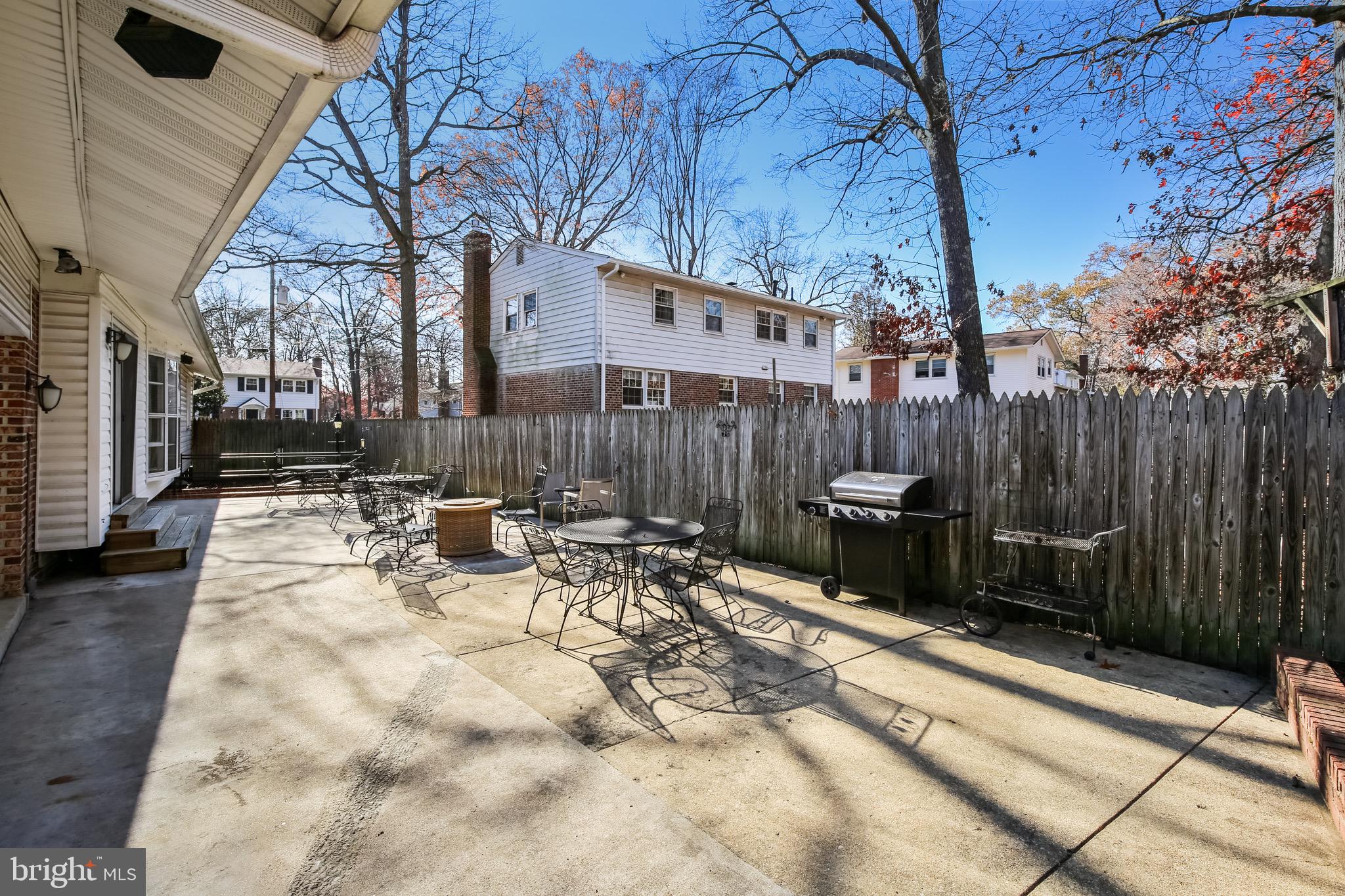 6310 Wayles Street Springfield, VA 22150 - Photo 9 of 68