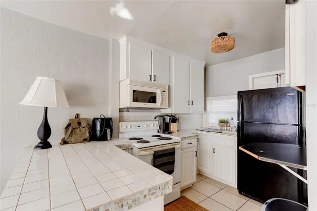 $399,000 | 527 Eastwood Lane, Daytona Beach, FL 32118