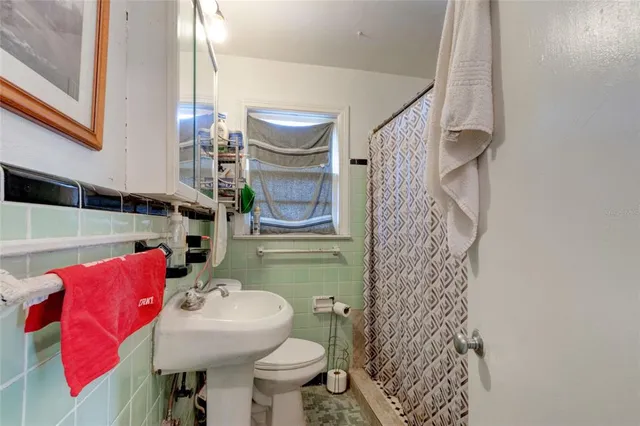 $399,000 | 527 Eastwood Lane, Daytona Beach, FL 32118