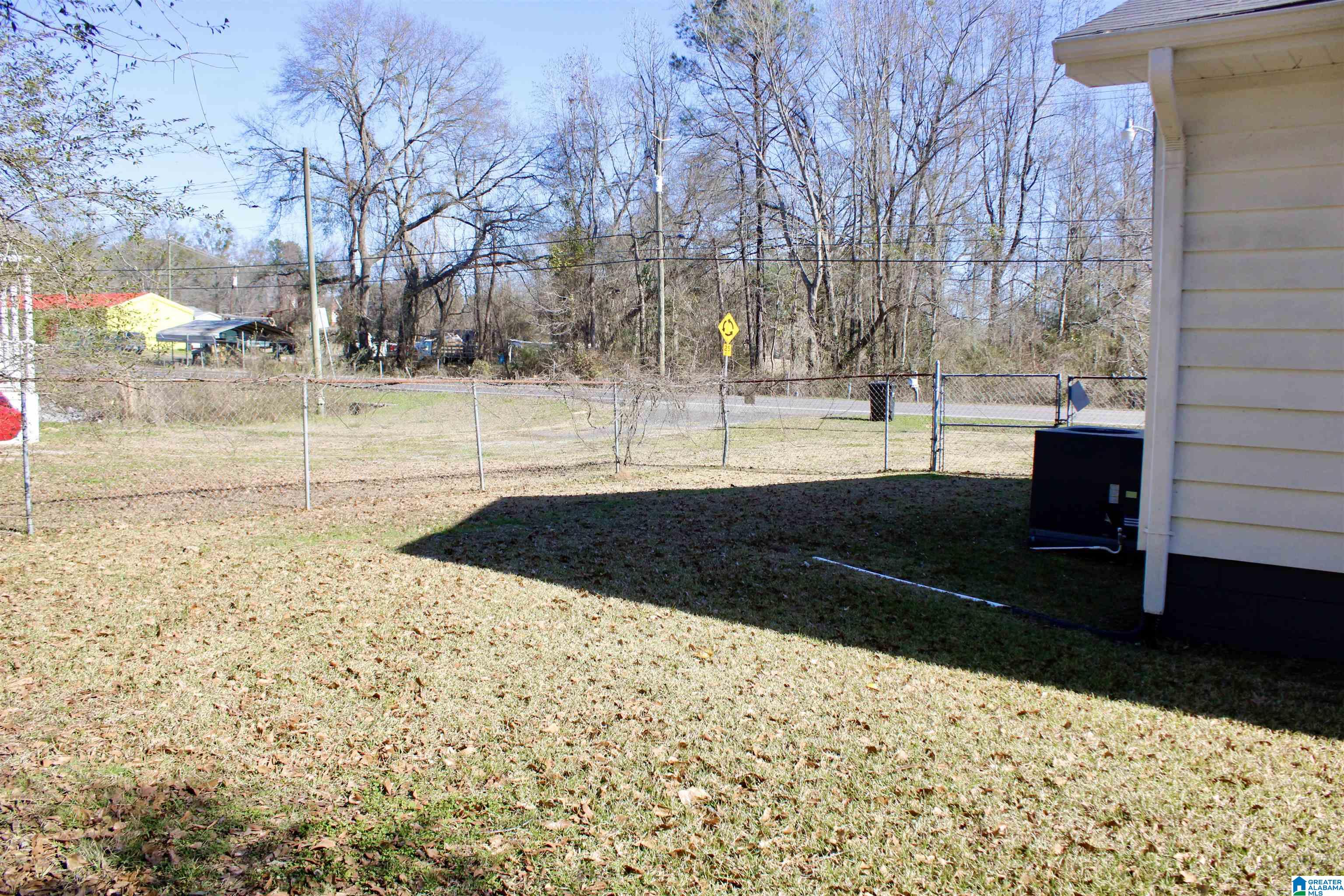 6037 Pocahontas Road Bessemer, AL 35022 - Photo 16 of 40
