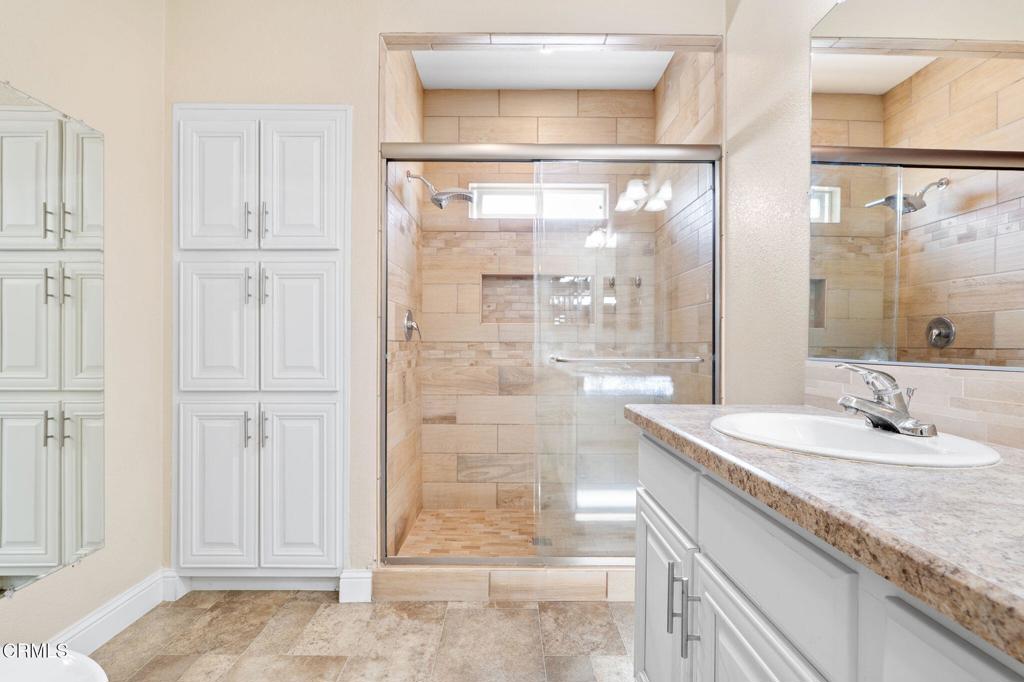 5540 West 5th Street, Unit 1 Oxnard, CA 93035 - Photo 22 of 35 5540_W_5th_#1-30