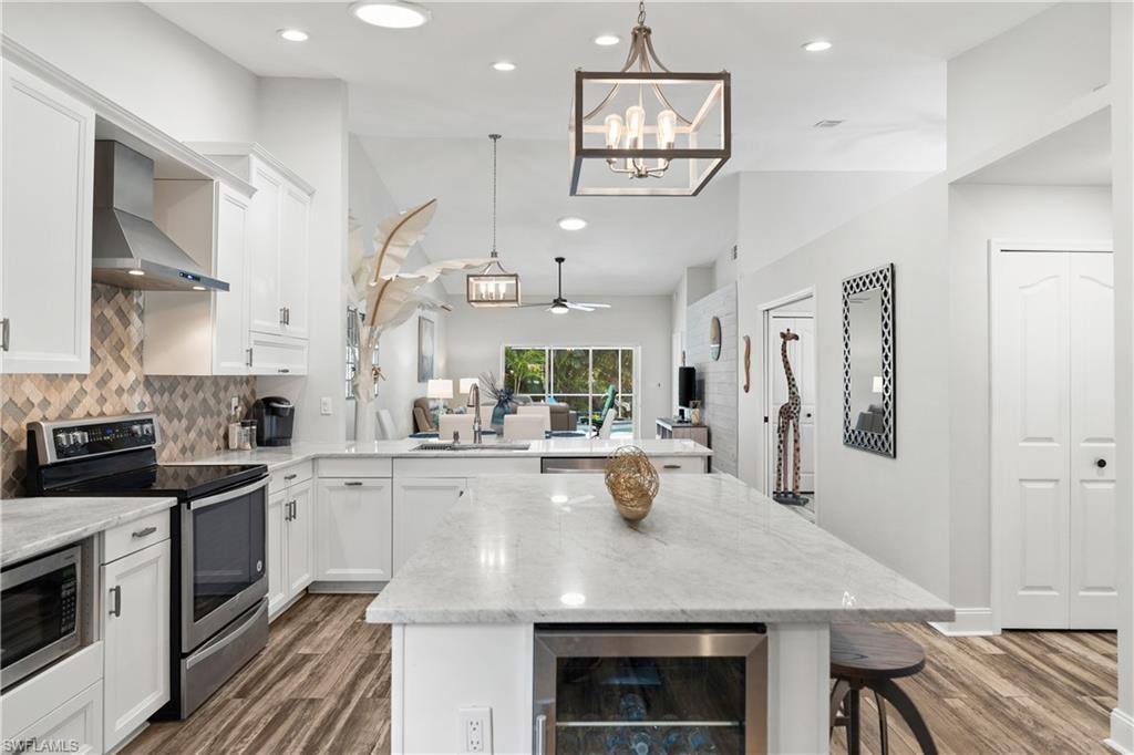 804 Wiggins Bay Drive, Unit 22R Naples, FL 34110 - Photo 4 of 30