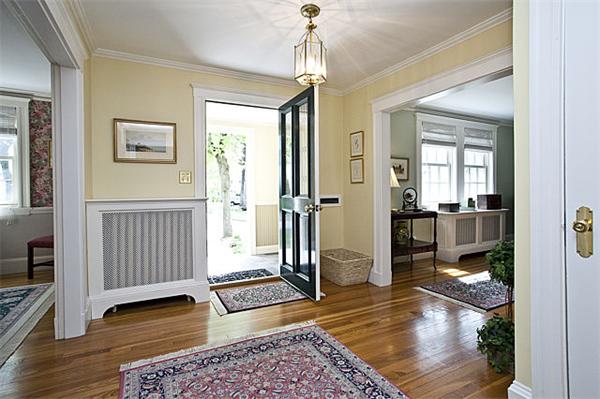 20 Leslie Road Newton, MA 02466 - Photo 2 of 23 Gallery Image 2