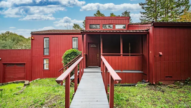 $795,000 | 3695 Frei Road, Sebastopol, CA 95472