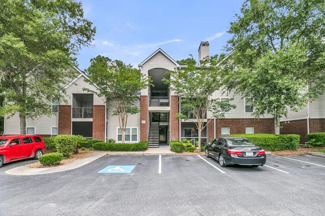 $2,100 | 2011 North Highway 17, Unit 2200H, Mount Pleasant, SC 29466