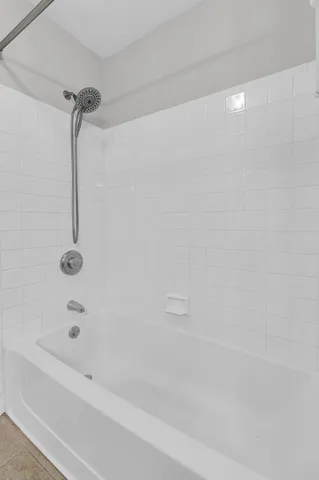 $2,100 | 2011 North Highway 17, Unit 2200H, Mount Pleasant, SC 29466