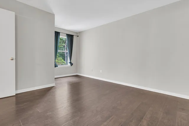 $2,100 | 2011 North Highway 17, Unit 2200H, Mount Pleasant, SC 29466