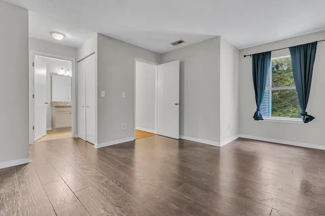 $2,100 | 2011 North Highway 17, Unit 2200H, Mount Pleasant, SC 29466