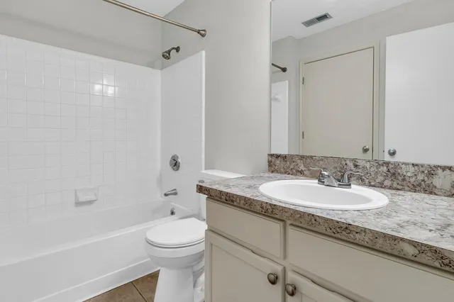 $2,100 | 2011 North Highway 17, Unit 2200H, Mount Pleasant, SC 29466